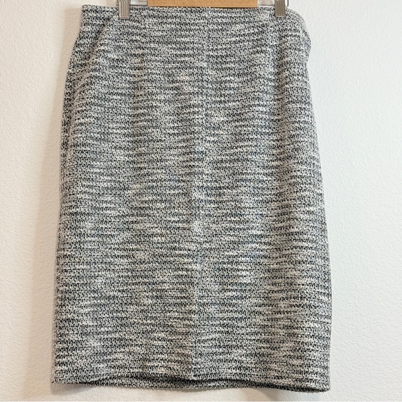 Ann Taylor Factory Dresses & Skirts - 🆕 Ann Taylor Factory Gray Tweed Knit Pencil Skirt 8  Stretch Lined Office Chic